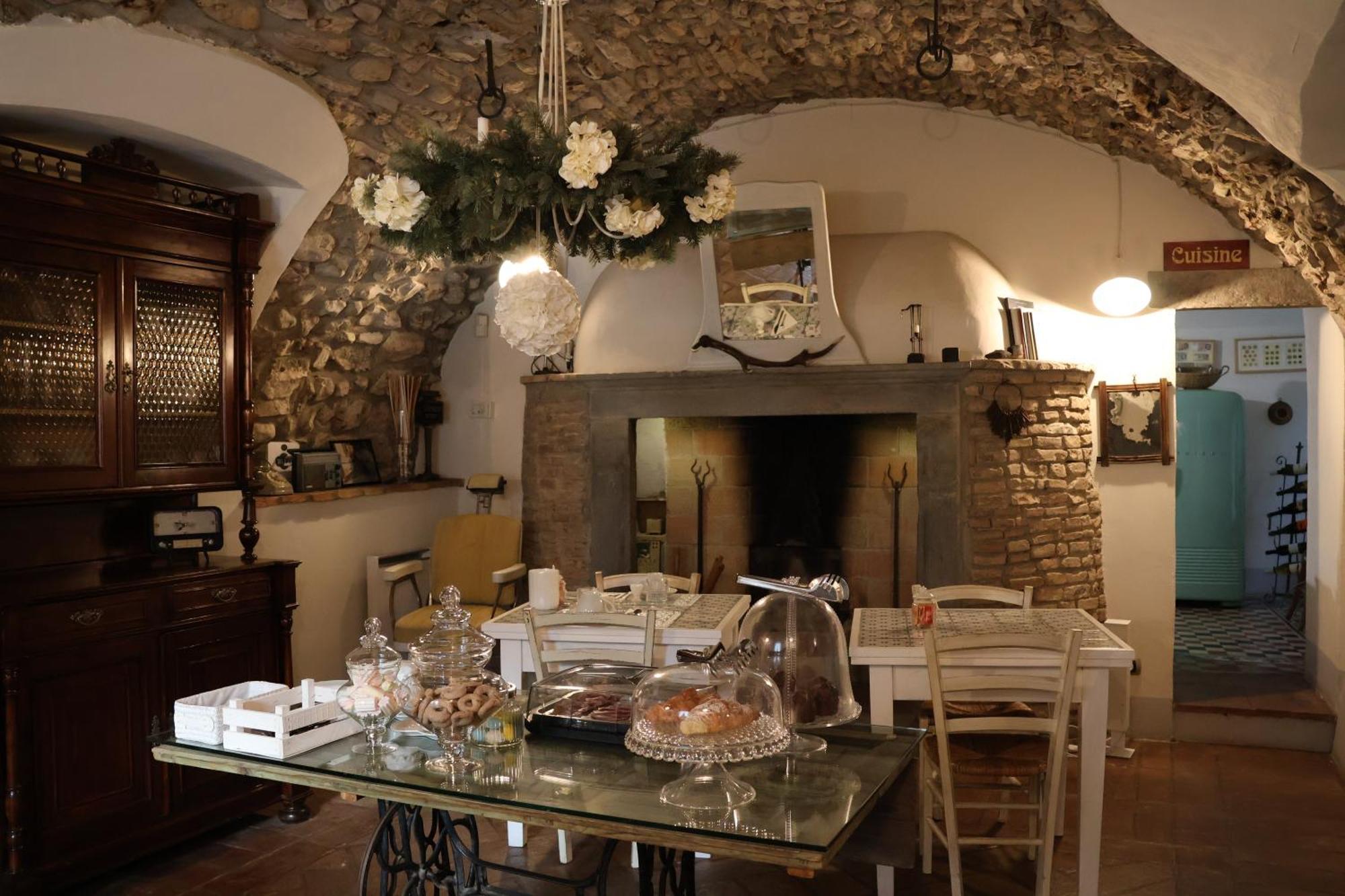 Bed And Breakfast Casa Del Nonno Adrara San Rocco Eksteriør bilde