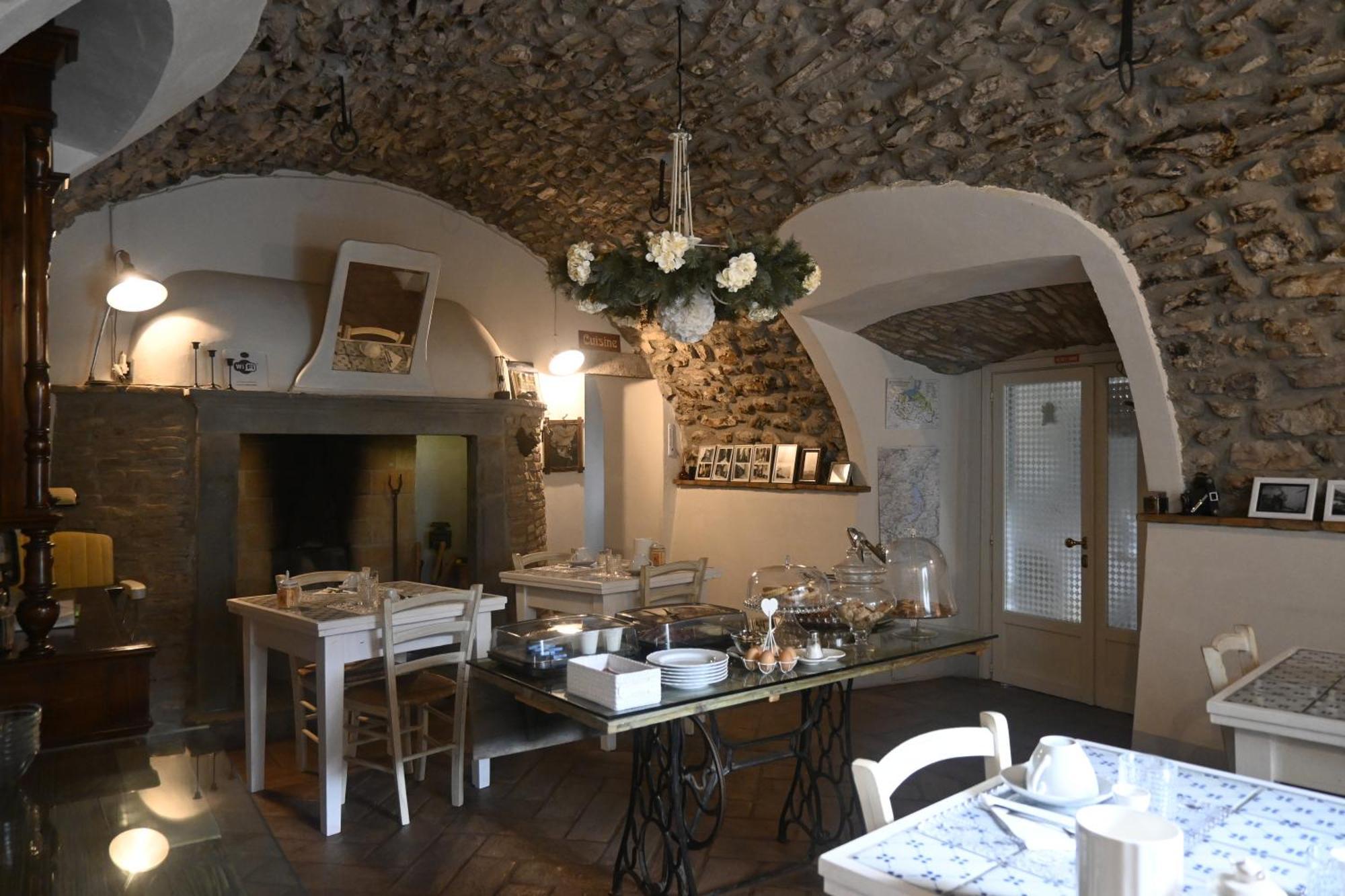 Bed And Breakfast Casa Del Nonno Adrara San Rocco Eksteriør bilde